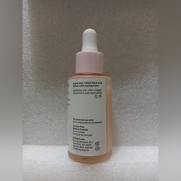 Glossier Super Glow Vitamin C + Magnesium Serum - Picture 9 of 12